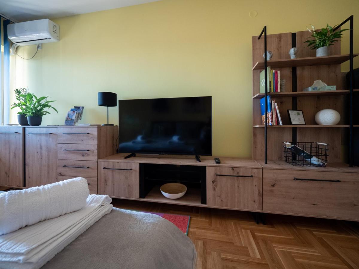 Green Apple Apartment Subotica Ngoại thất bức ảnh