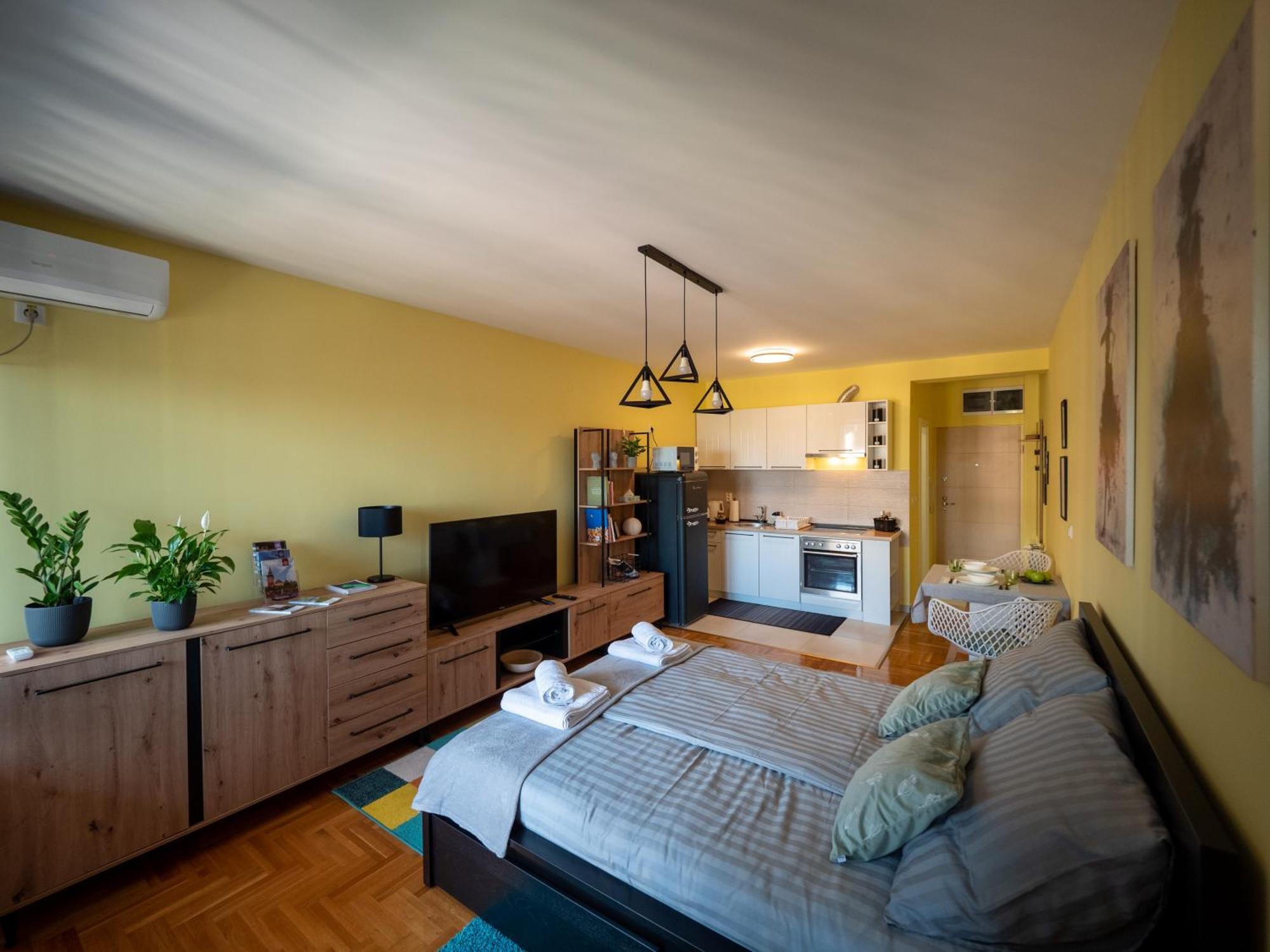 Green Apple Apartment Subotica Ngoại thất bức ảnh